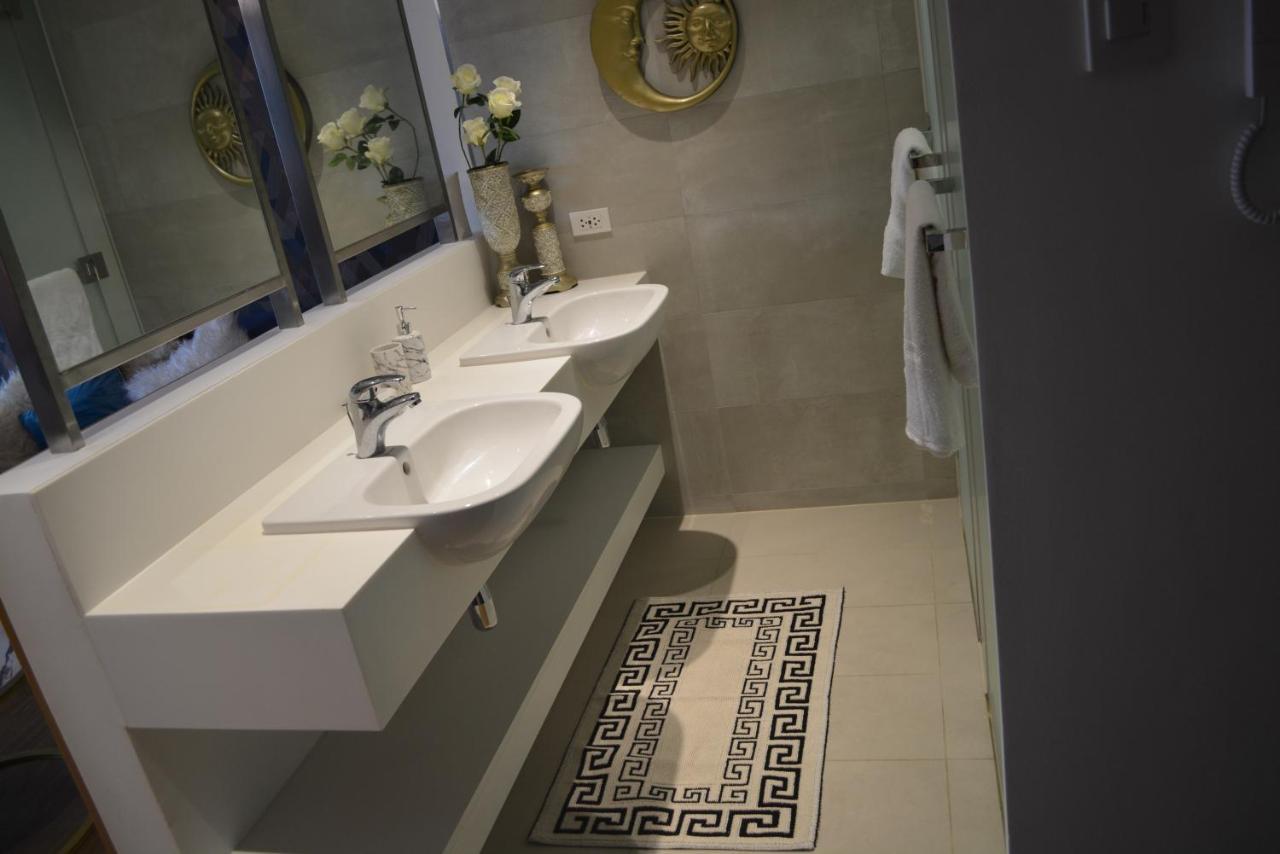 Luxxe Interior Design Condo - Novotel Residences At Acqua Private Residences Mandaluyong Esterno foto